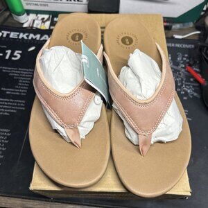 Women's Revitalign Shoreline Shimmer Flip-Flop, Pink, 9B